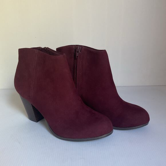 Old Navy Burgundy Suede Ankle Boots Women’s Size 6.5 Fall Style - Picture 3 of 7
